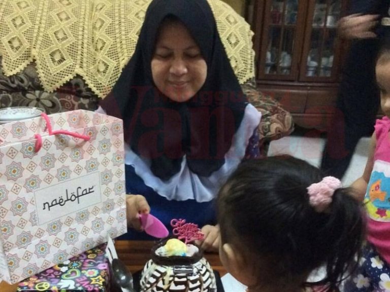 isteri bukan robot