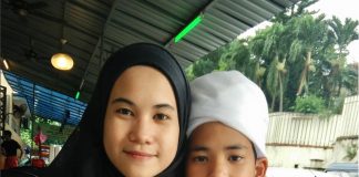 jenazah yang terkaku depan pintu