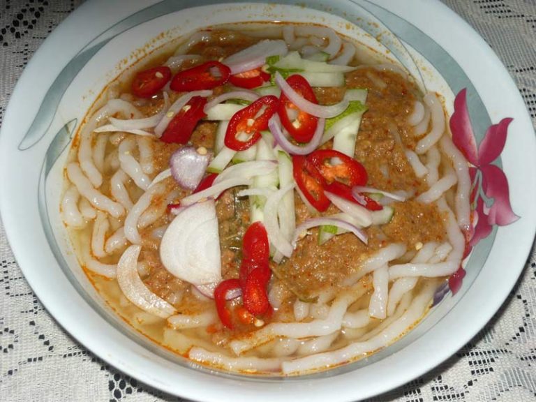 pantang makan laksa