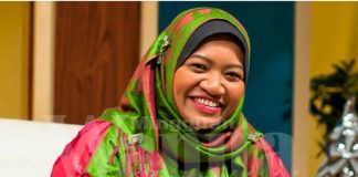 isteri ikhlas bantu suami