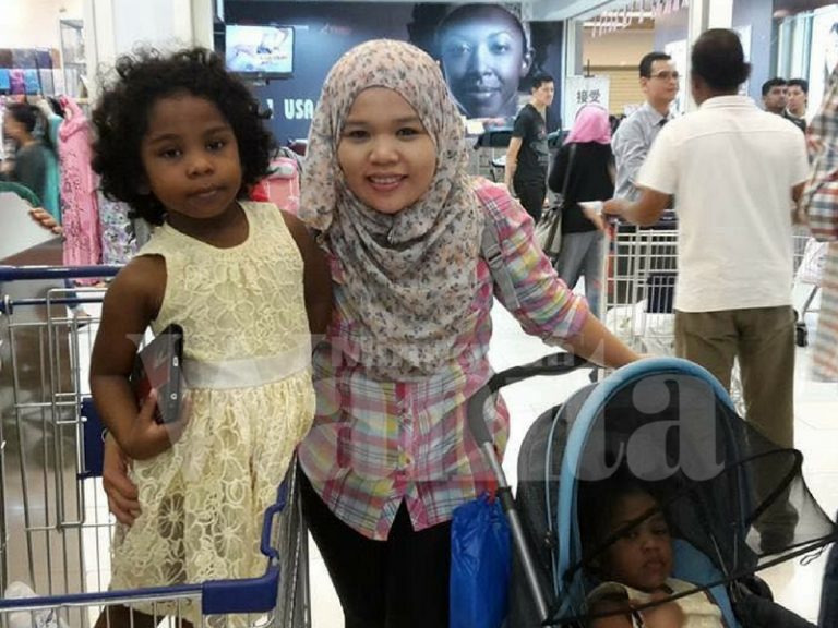 7 Panduan Bawa Anak Keluar Bila Mak Sendirian