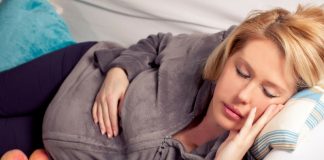 tip memudahkan ibu hamil tidur malam