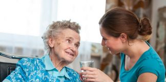 Jaga Mentua Sakit, 5 Hikmah Ini Ada Menantu Tak Nampak