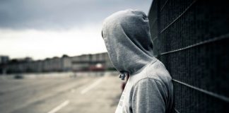 2 Tahun Dipulau Isteri Dan Mentua, Hairannya Lelaki Ini Dapat Bersabar