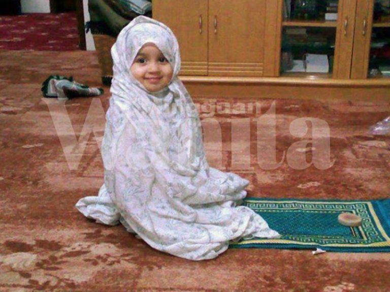 pujuk anak solat