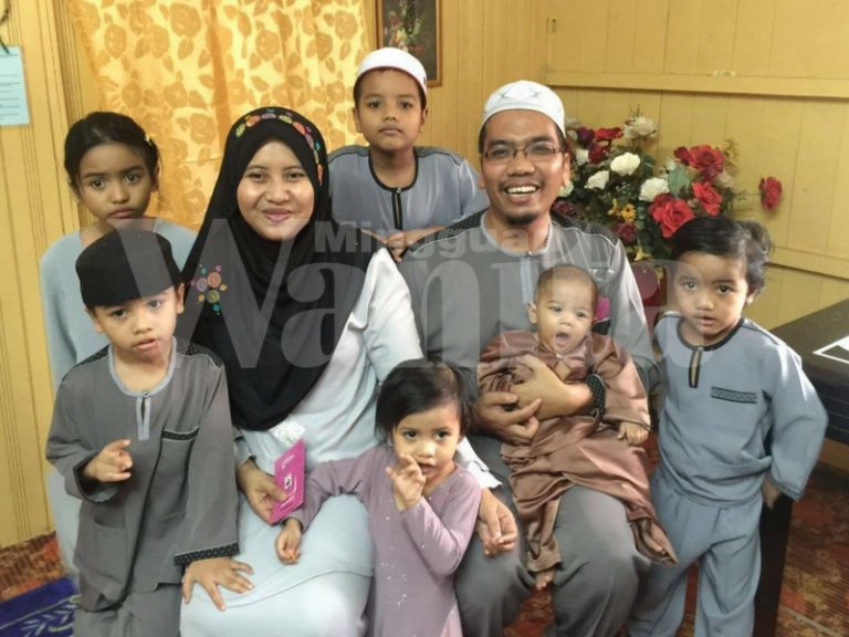 Bersalin Anak Ke-7, Suami Setia Temani Dari Kontraksi Sampai Melahirkan Dengan Bacaan Surah Maryam Dan Yasin