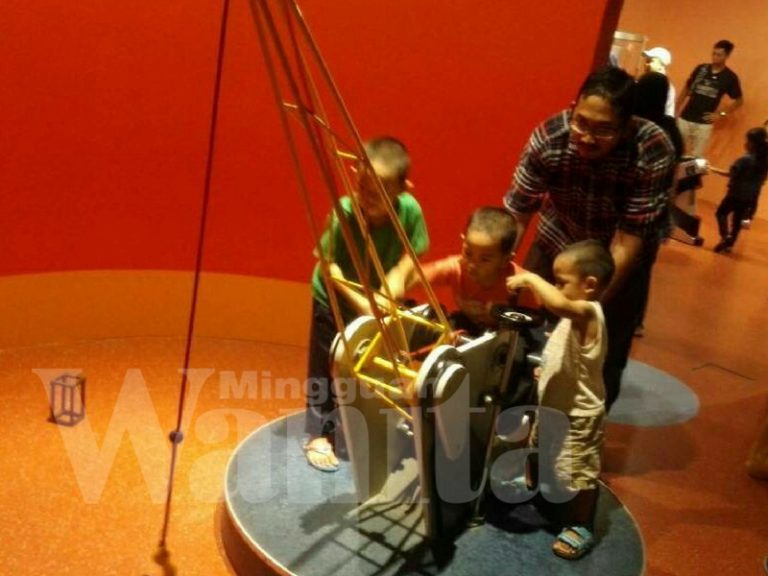 Anak Berebut Permainan Itu Biasa, Jadi Luar Biasa Bila Mak Ayah Boleh COOL Damaikan Mereka
