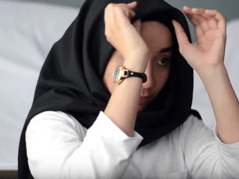 isteri masam mencuka