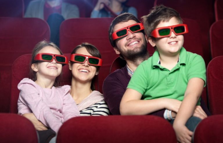 Serik Tengok Wayang Dengan Anak? Cuba Tip Ini, Baru Boleh ‘Enjoy’ Sampai Habis!