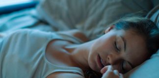 9 Rutin Ini Lebih Baik Mak-mak Lakukan Di Malam Hari, Berbanding Awal Pagi