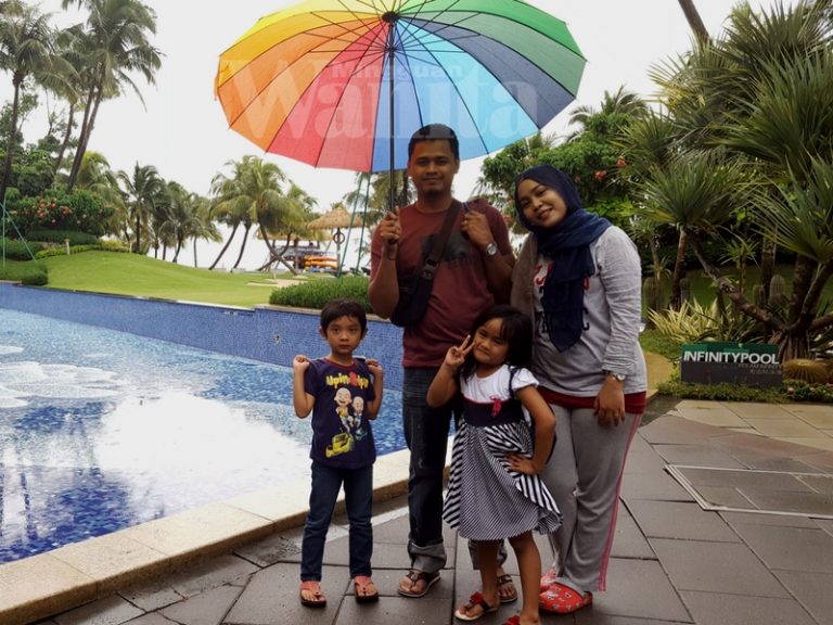 Bawalah Isteri Jalan-jalan, Sebab Cara Inilah Boleh Bahagiakan Emosinya Yang Penat, Jangan Berkira Sangat Bolehkan..