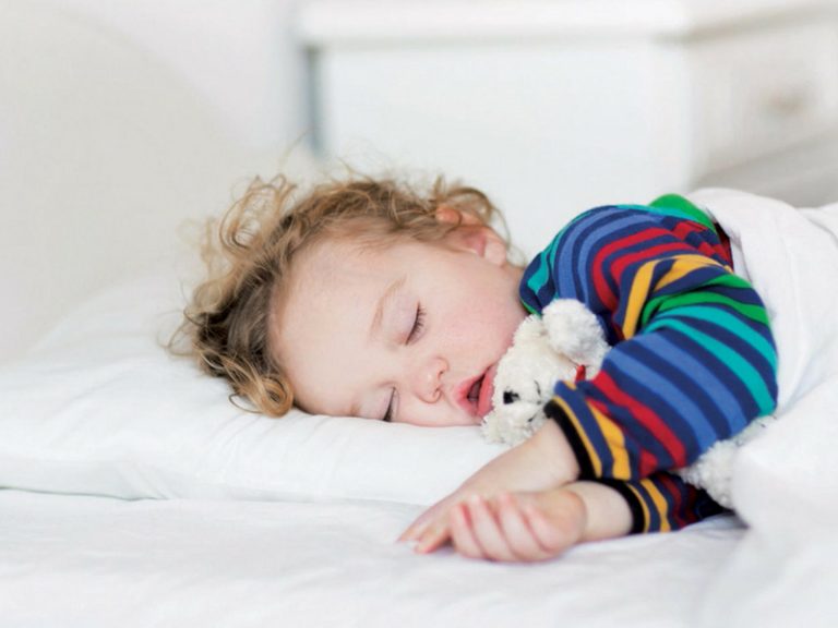Stressnya Anak Bangun Tengah Malam Ajak Bermain, 6 Cara Ni Boleh Dicuba Untuk Mak Dan Anak Mimpi Indah Sampai Pagi