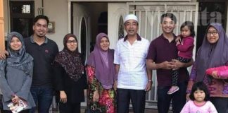 Bila Tetamu Jauh Datang Segeralah Bancuh Air, Jangan Tuan Rumah Sibuk Membawang