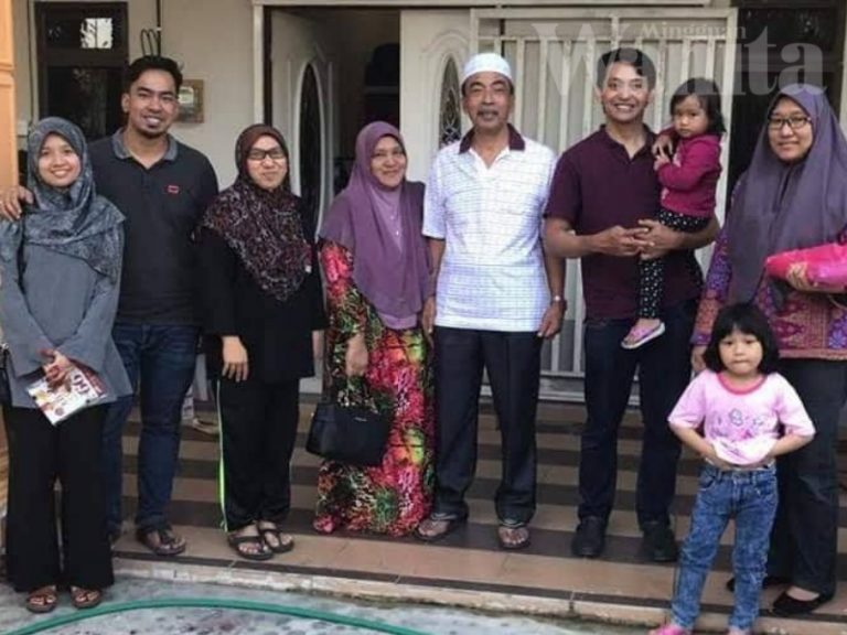 Bila Tetamu Jauh Datang Segeralah Bancuh Air, Jangan Tuan Rumah Sibuk Membawang