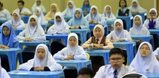 Ketika Anak Jawab Peperiksaan UPSR, Mak Ayah Lakukan 7 Amalan Ini