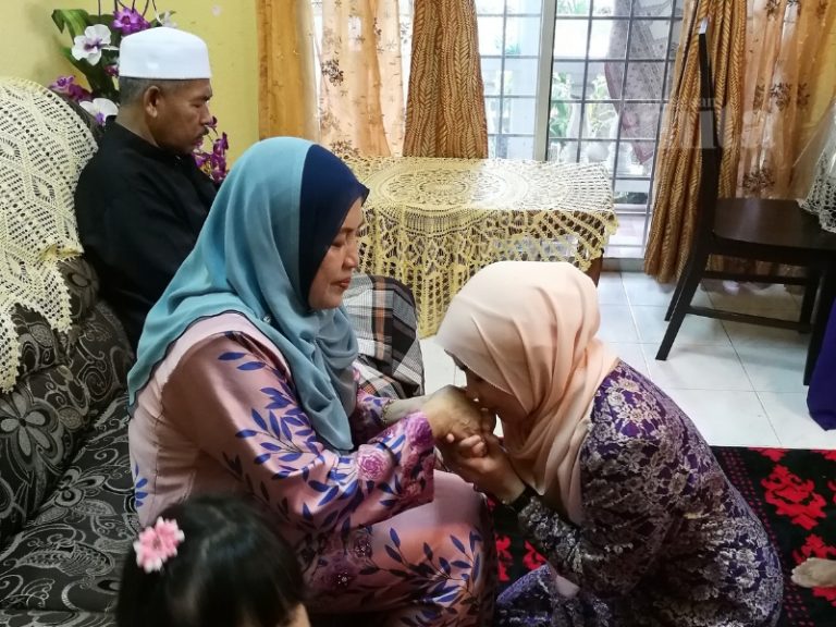 mak ayah