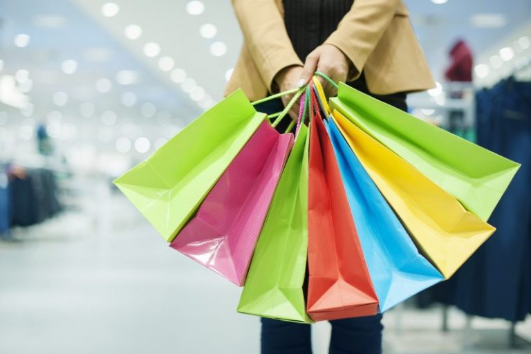 Jangan Marah Kalau Isteri Suka Shopping Tapi Raikan Apa Yang Dia Nak