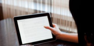 wanita tagih cinta bekas kekasih