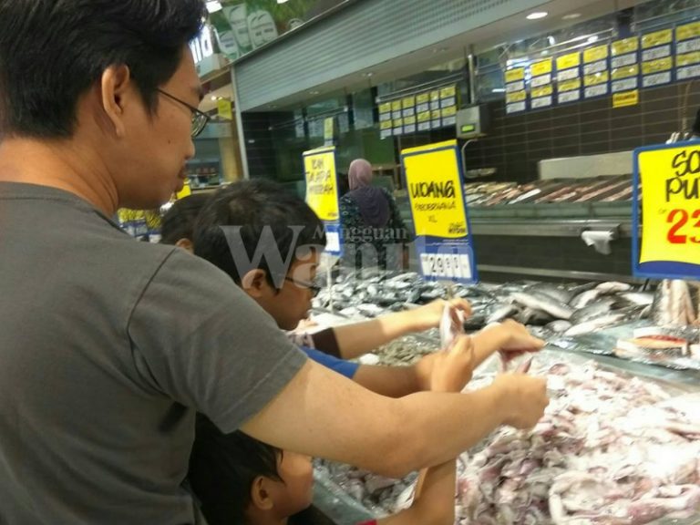 ajar anak pergi pasar