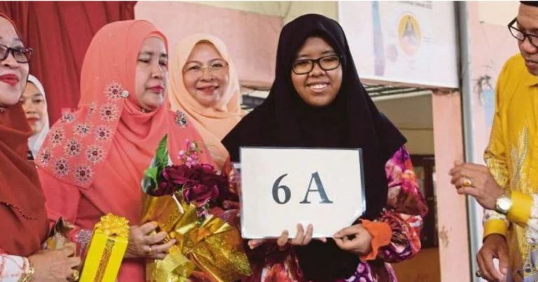 Kekurangan Bukan Penghalang Untuk Berjaya, Walaupun Rabun Tetap Cemerlang SPM