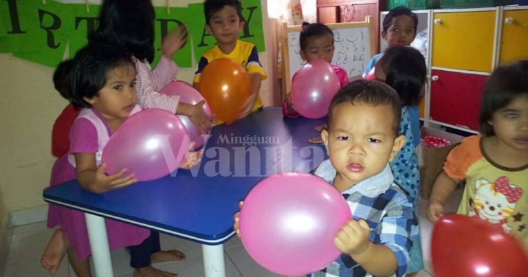 Hantar Anak Ke Pengasuh Atau Taska, Mak Ayah Tolong Ada Empati!