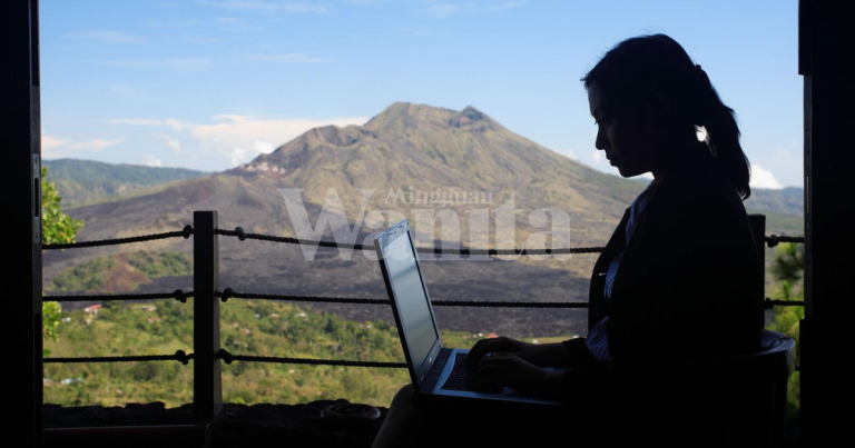 Dugaan bergelar Janda, Sering Dipandang Serong Orang!