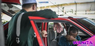 bulan-tidur-dalam-kereta