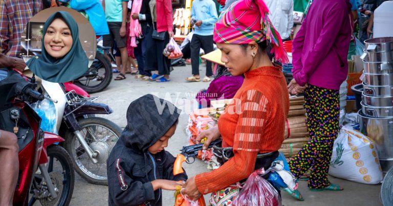 BAHAGIA Orang Berbeza, Dapat Beli Baju Anak Di Pasar Malam Pun Satu Kepuasan