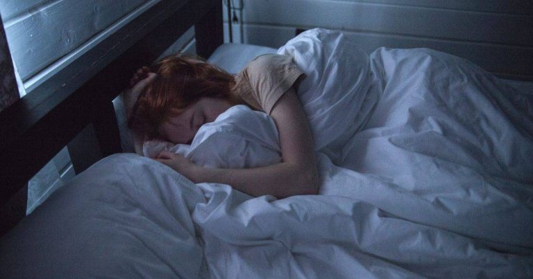 Tidur Sejam Lebih Daripada Biasa, Boleh Kurangkan Berat Badan Wanita!