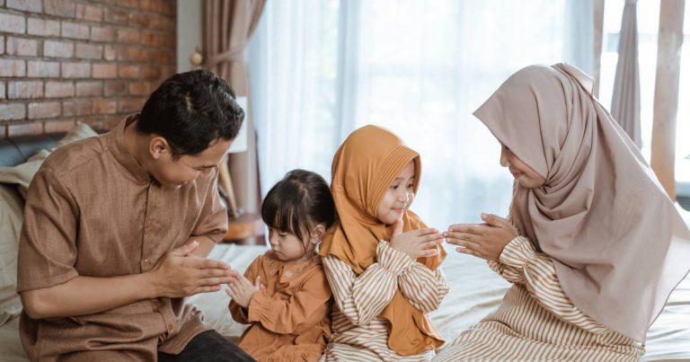 ‘Sebelum Ajalnya, Luangkan Waktu Bahagiakan Orang Tua.’ Jangan Sampai Yang Tinggal Hanya Penyesalan