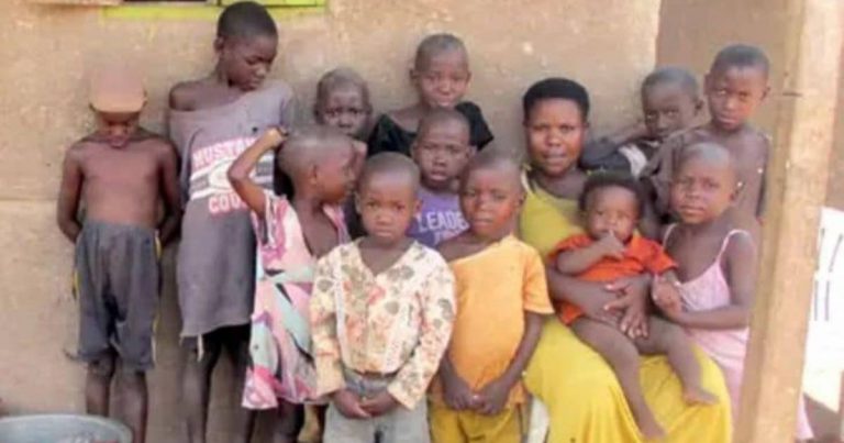 ‘Lahirkan 44 Anak Dengan 15 Kelahiran.’ Ibu Ini DiKurniakan Gelaran Wanita Tersubur Di Dunia