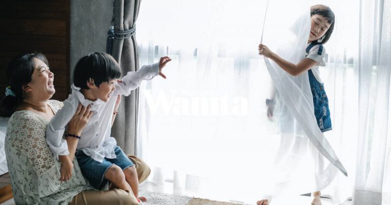 ‘Tiada Masa Berehat’ Demi Jaga Hati Anak, Mak Sanggup Jaga Cucu Walaupun Diri Uzur