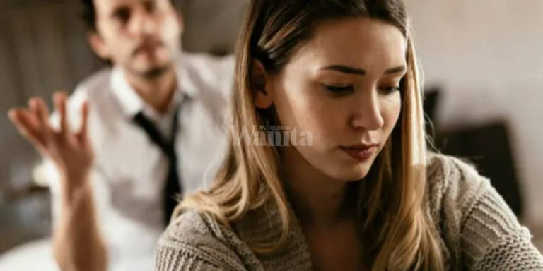 EMOSI Orang Perempuan Gembira Atau Sedih Bergantung Pada Pasangannya