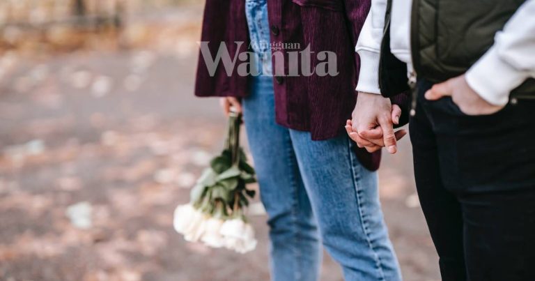 ‘Hanya Kerana Sejambak Bunga’, Isteri SKANDAL Dengan Lelaki Lain Walaupun Suami Cukup Baik, Bertanggungjawab