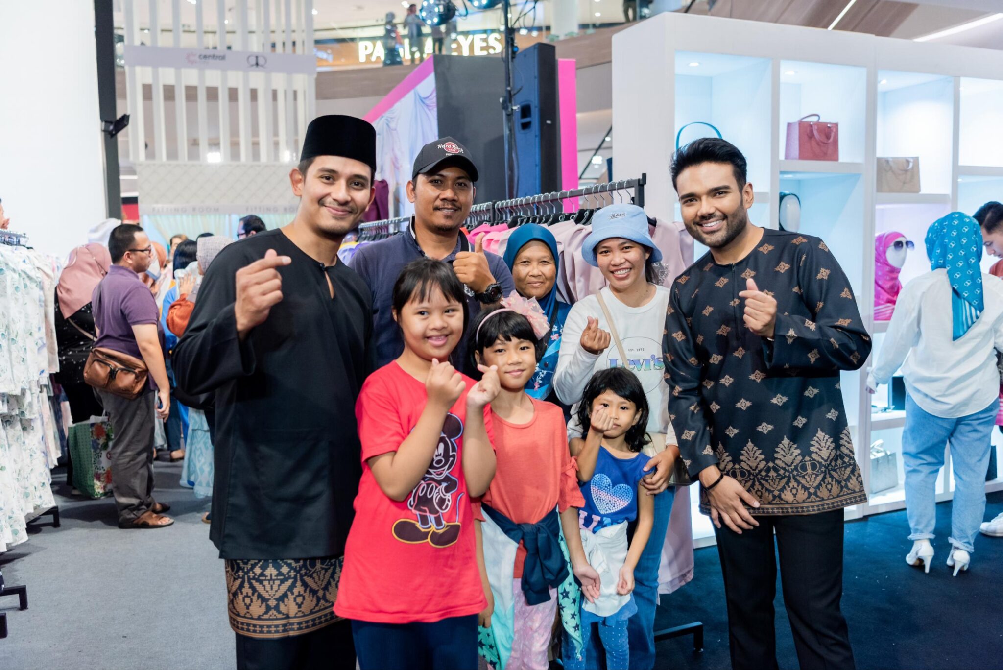 Pereka Fesyen Duo Rizman Ruzaini Tawar Koleksi Raya 2024, Nikmati ...
