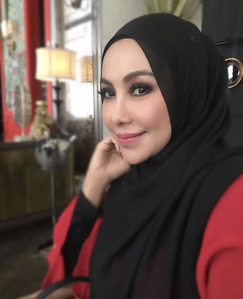 Elak Stres & Konsisten Dengan Rutin Asas Penjagaan Kulit Rahsia NONISWARA Kekal Jelita Pada Usia 56 Tahun