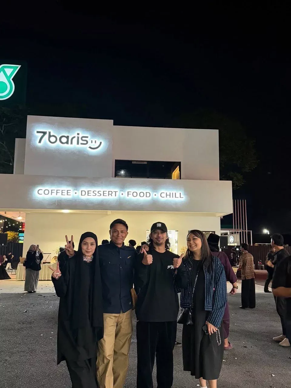 Genap 42 Tahun NANA MAHAZAN Luah Syukur “Dikelilingi Mereka Yang Baik-Baik Adalah Nikmat Tak Terhingga”