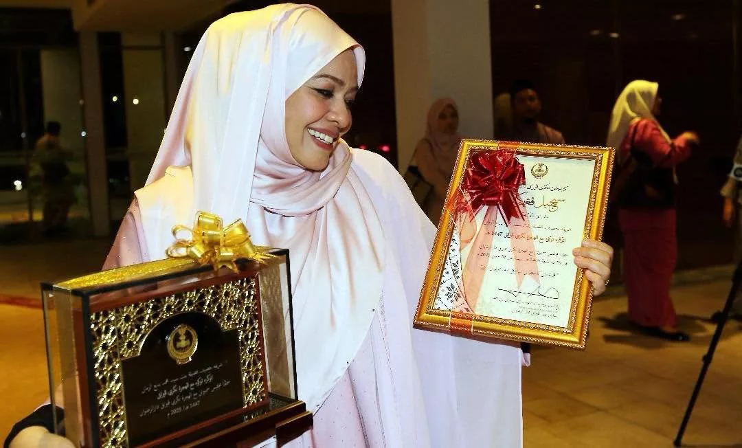 “Rezeki Abeer Dah Tertulis” Bakal Pelapis Qariah Negara, Anak Tunggal Ustazah Sharifah Khasif Juara Tilawah Al-Quran