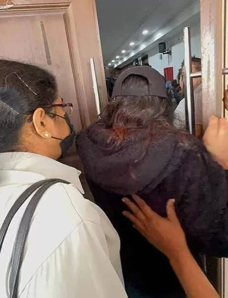Campak Bayi Baru Lahir Dari Tingkap Apartmen, Wanita Menangis Teresak-esak Di Mahkamah
