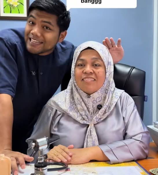 “Dulu Saya Hidup Solo, Tak Sangka Akan Kahwin Dengan Lelaki 18 Tahun Lebih Muda”.Dr Zahida Kongsi Detik Cinta Tak Disangka