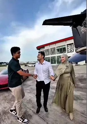 “Berkat Menjual Jeruk Bersama Ammar, Kita Dapat Beli Sebuah Private Jet” Aliff Syukri Teruja Bawa Isteri & Anak Jenguk Jet Peribadi