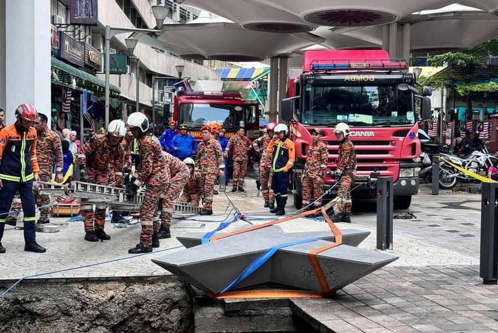 Genap Setahun Tragedi Tanah Mendap, Anak Buat Upacara Kenang Pemergian Ibu Di Jalan Masjid India
