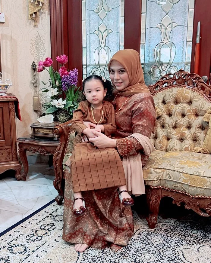 Zehra Zambri Akhirnya Bercerai Talak Satu “Selesai Semuanya, Selepas 5 bulan Turun Naik Mahkamah”