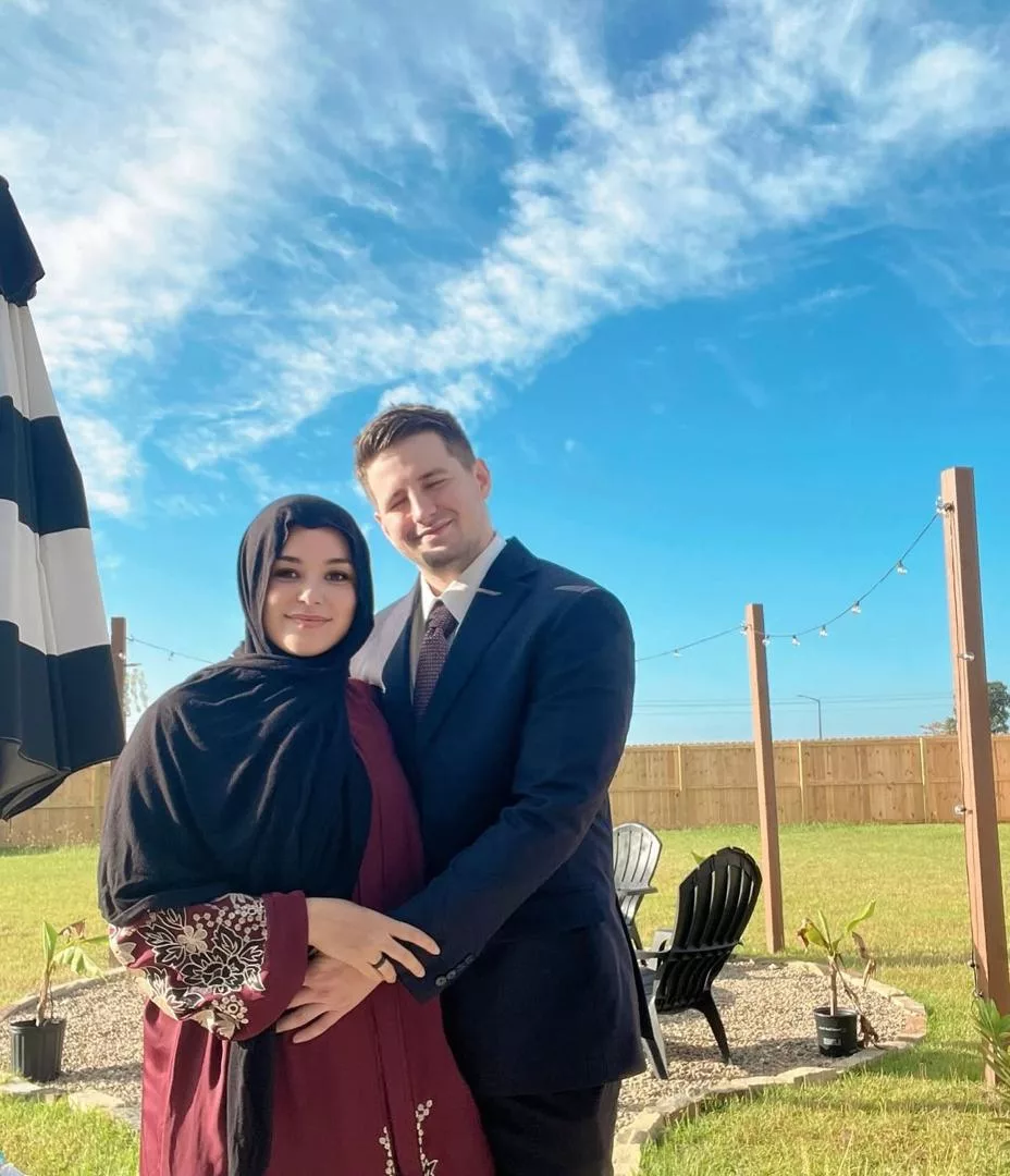 Sarah Hildebrand Bergelar Ibu, Selamat Bersalin Anak Sulung