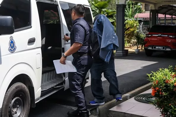 Remaja Dirempuh Kereta Dipandu Polis Hingga Maut, “Anak Yang Saya Sayang Hilang Sekelip Mata”