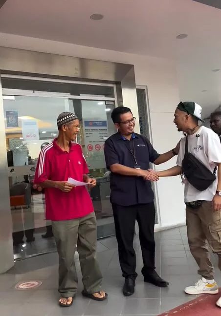 Sewa Rumah Baru, Buka Akaun Bank, Caprice Bantu Pasangan Warga Emas Uzur