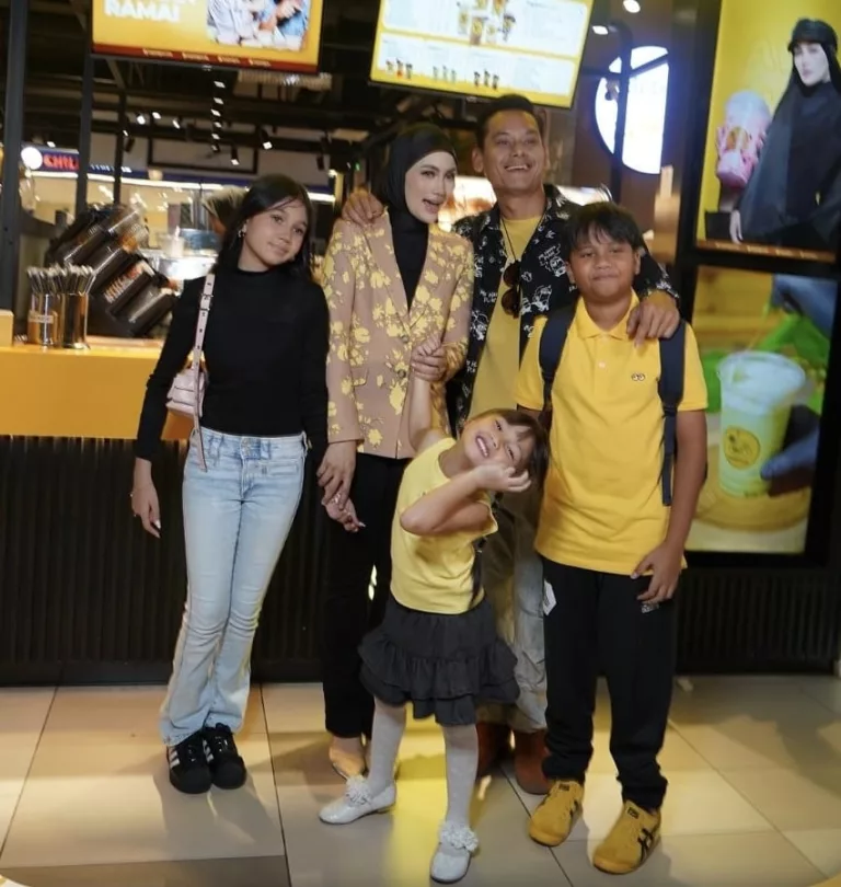 “Bukan Semua Orang Kenal Saya” – Fasha Sandha Pilih Hidup Sederhana, Bukan Sensasi