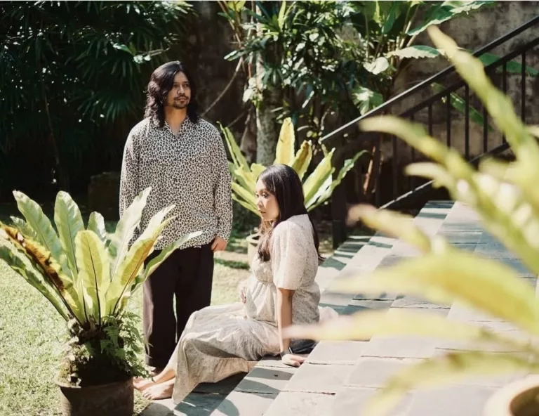 Hadiah Terindah Buat Noh Salleh & Athirah. Bakal Sambut Puteri Sulung