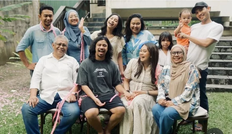 Hadiah Terindah Buat Noh Salleh & Athirah. Bakal Sambut Puteri Sulung
