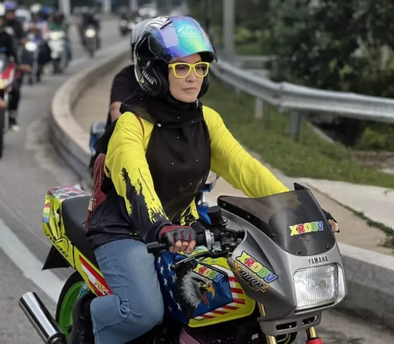 Tak Perlu Tayang Aurat Ketika Bersukan, Fazura & Lisda Curi Hati Netizen Dengan Penampilan Sopan!